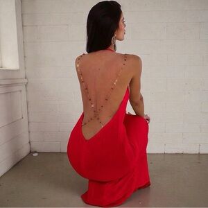 New Women's Backless Sexy & Elegant Plunging Maxi Dress Red, Size Medium